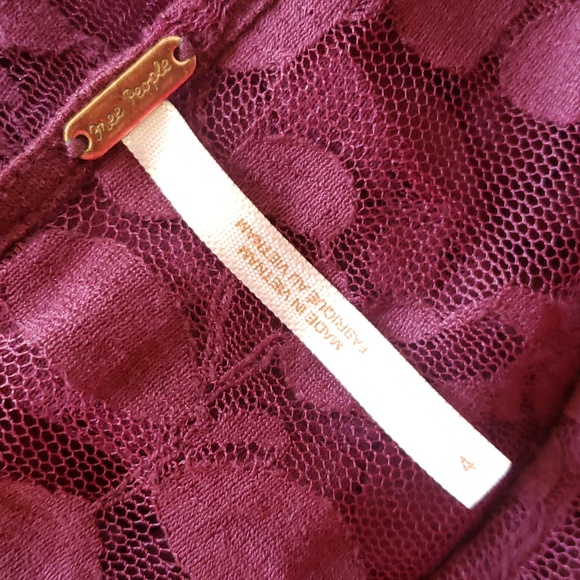 💐 FREE PEOPLE Plum Purple Sheer Lace Dress Hankerchief Hem SIZE 4 - Picture 17 of 17